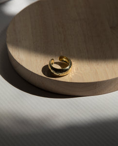 Argola Textured Ring